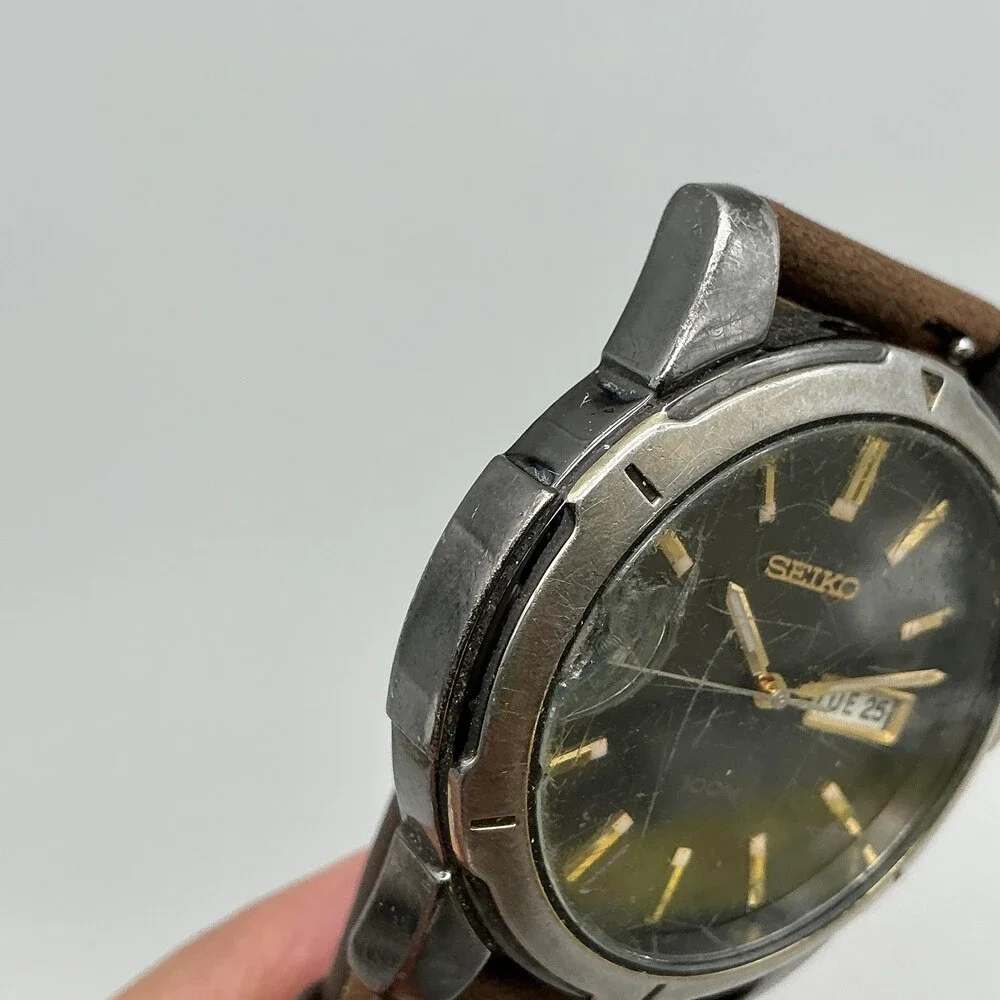 Seiko Mens Watch 40mm Chipped Crystal Leather Day Date 7N43-0A20 New Battery